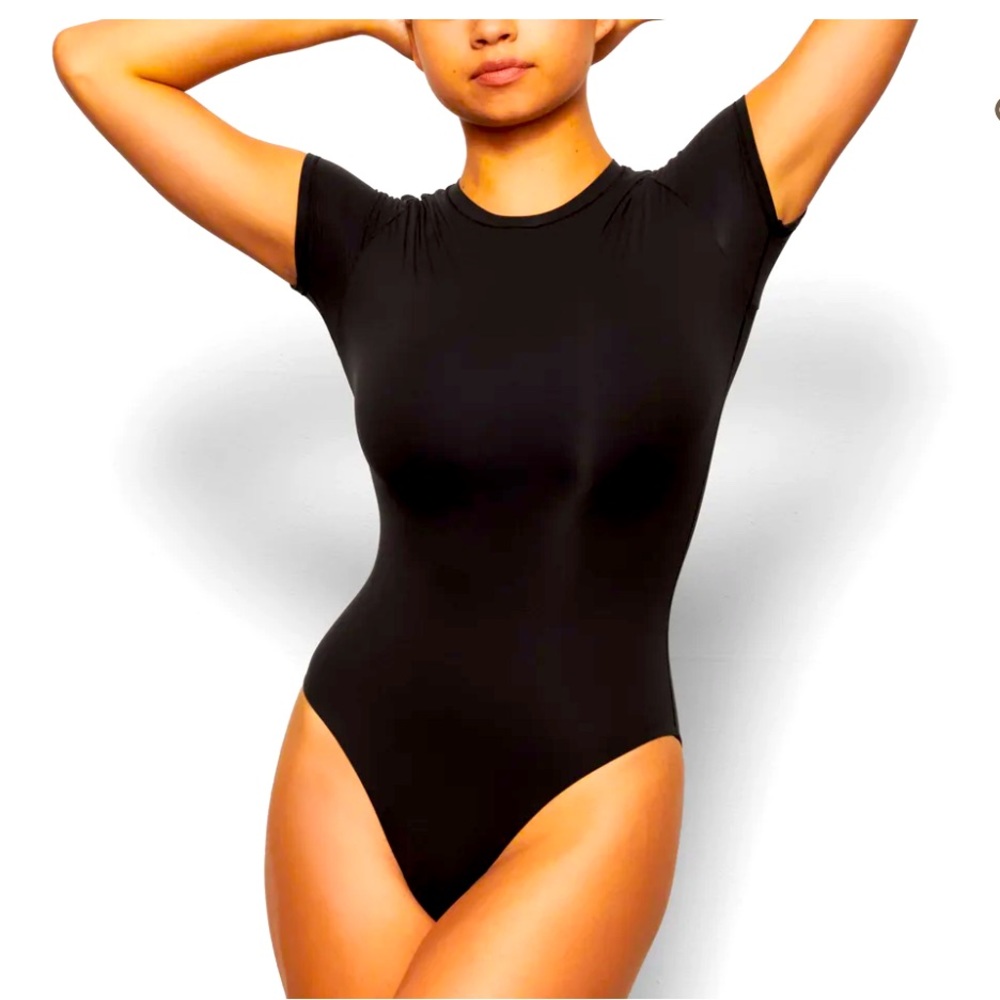 **SOLD*** Skims fits everybody bodysuit